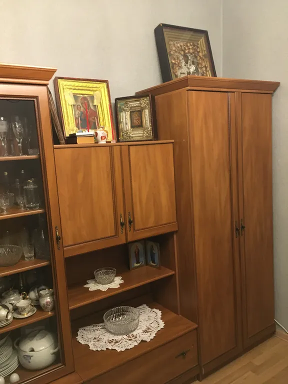 Большой дом с парковочным местом