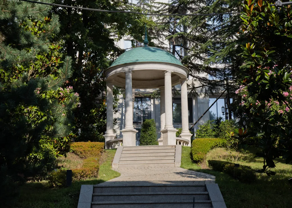 Стильный апартамент в элитном комплексе "Гранд Роял"