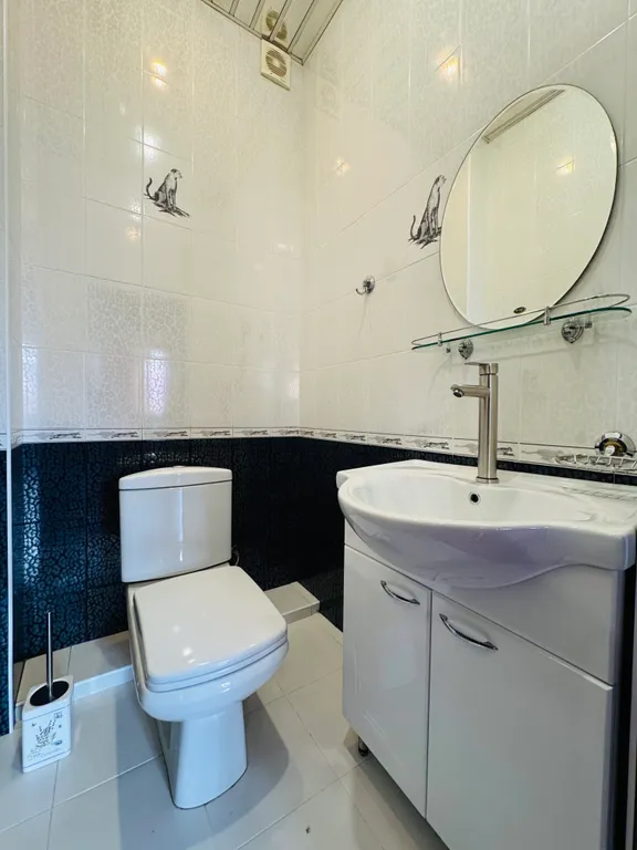 Дом с бассейном и баней возле курзоны