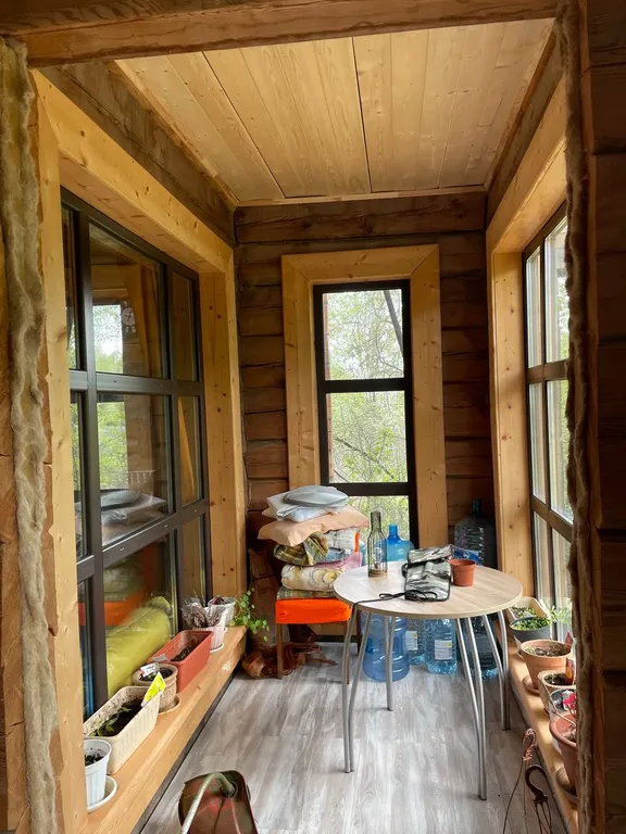 Атмосферный уютный экокоттедж из кедра с прудом