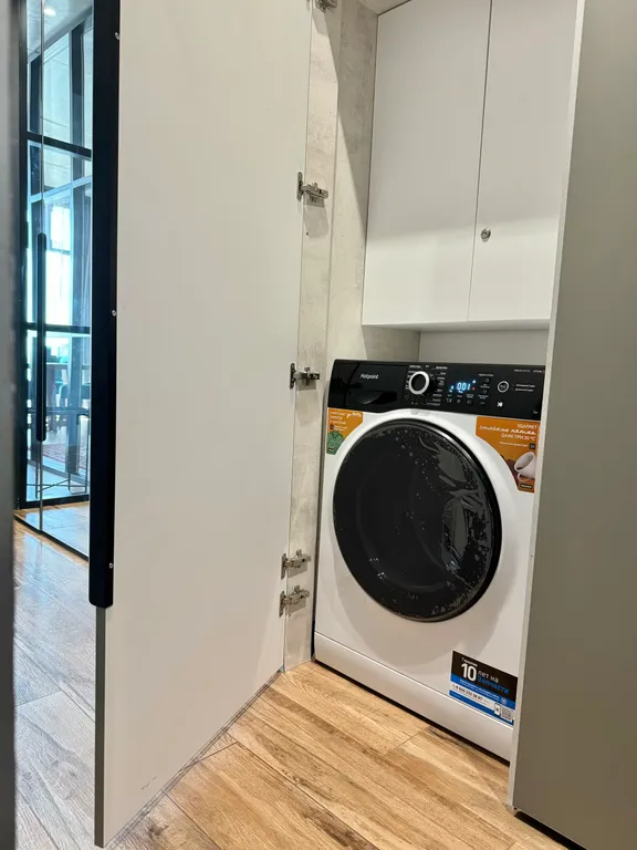 Дизайн-студия с видом на город