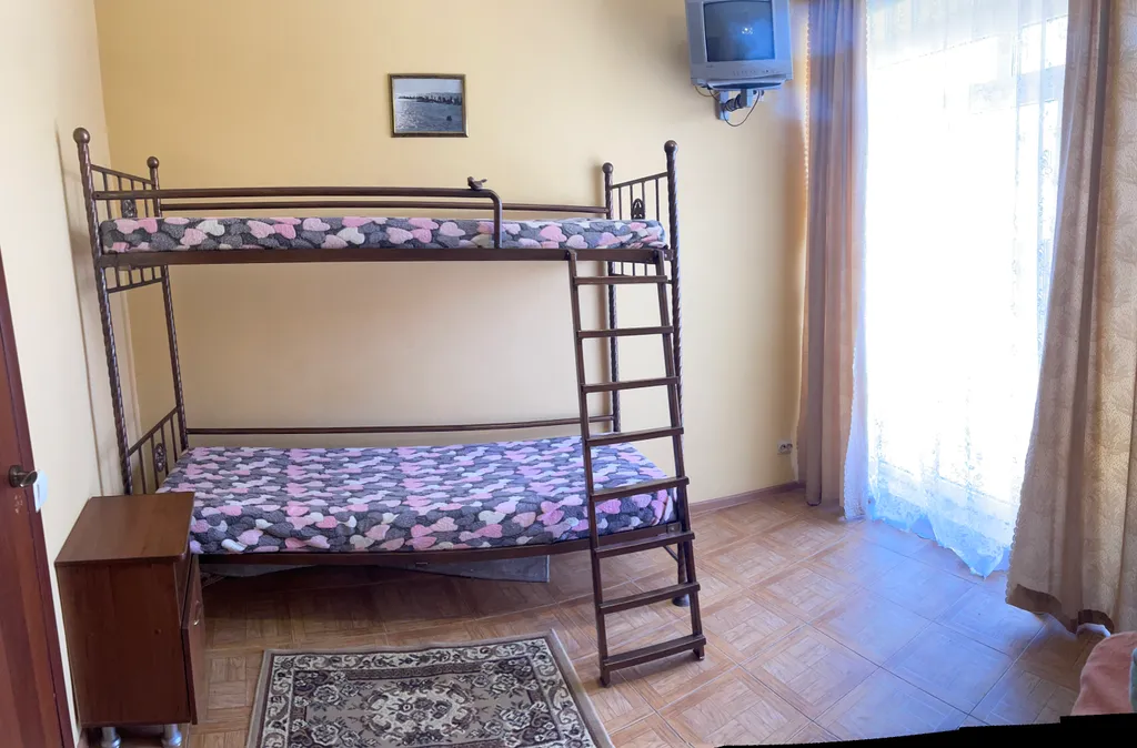 Номера на Пляже, квартира - студия с кухней 150/1, до берега 40 метров