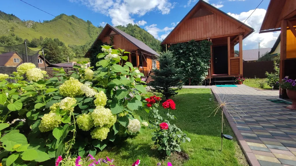 Коттедж Домик в горах Алтая — аренда посуточно в Чемал