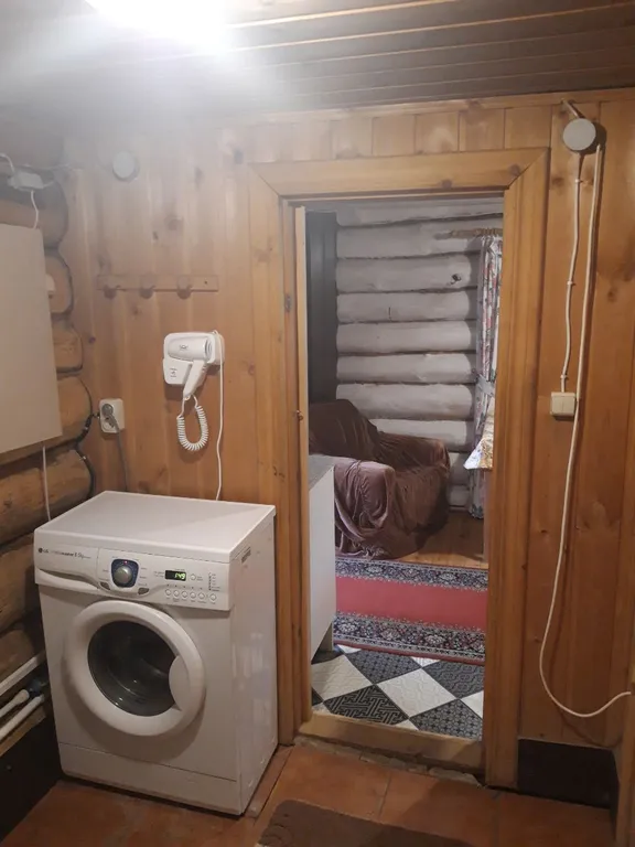 Дом-баня у озера