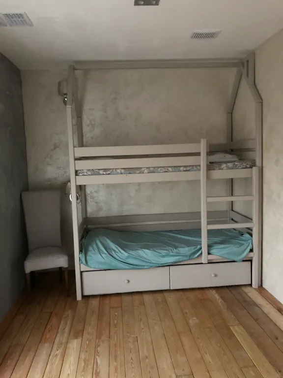 Современный стильный дом у моря