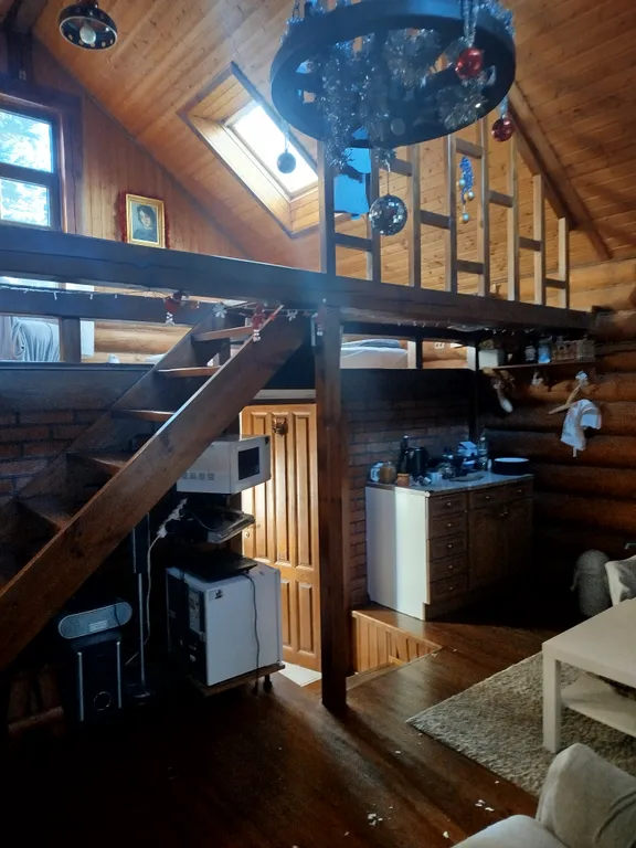 Теплый, уютный дом для семьи и небольшой компании