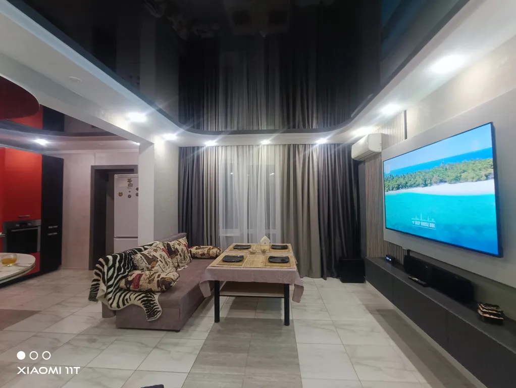 Домик в Лениском на берегу озера