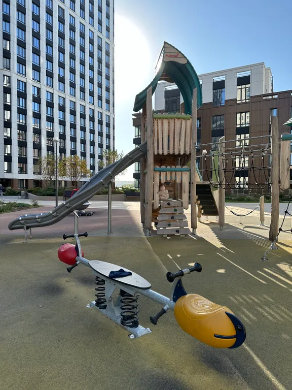 Стильная квартира с кинопроектором