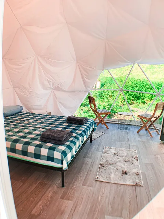 Уютный купол на острове Кунашир