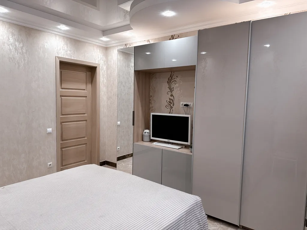 Дом с бассейном и баней в Самаре