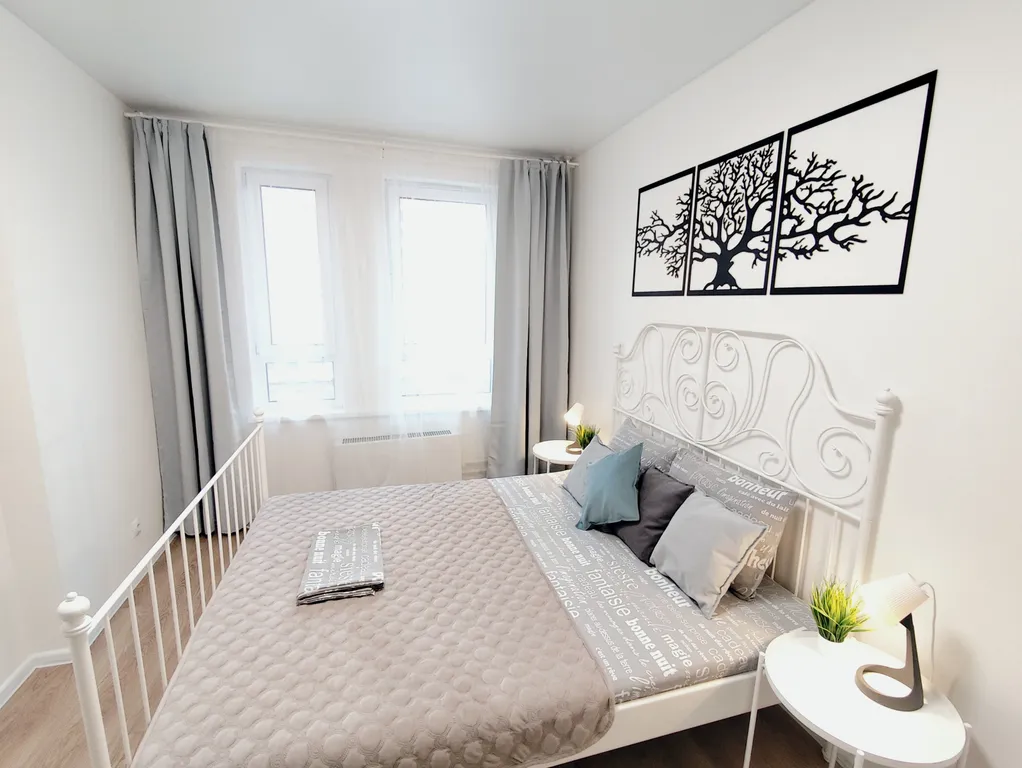 Новая в новом