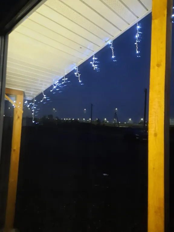 Уютный четырехместный Домик де-люкс с двухспальной кроватью