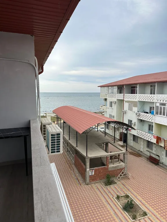 Просторная студия у моря