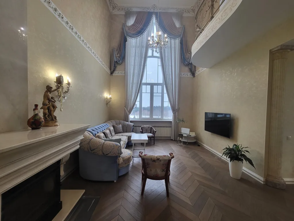 Дом с бассейном и сауной