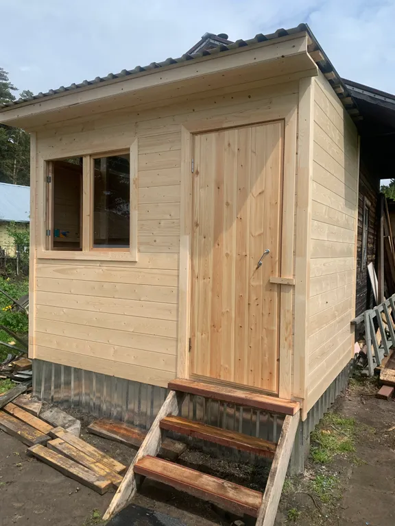 Живописный дом на природе недалеко от города