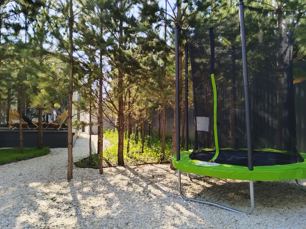 Домик, чан, баня в сосновом лесу, закрытая территория