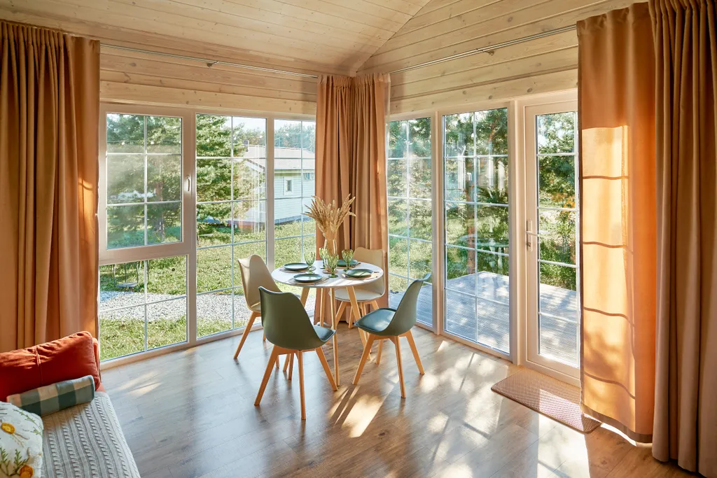 Дома из клееного бруса в хвойном лесу у Камского Моря и Семрука