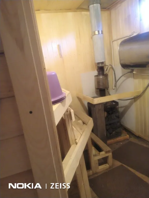 Страна Див на 2 гектарах земли, в изоляции и с озером