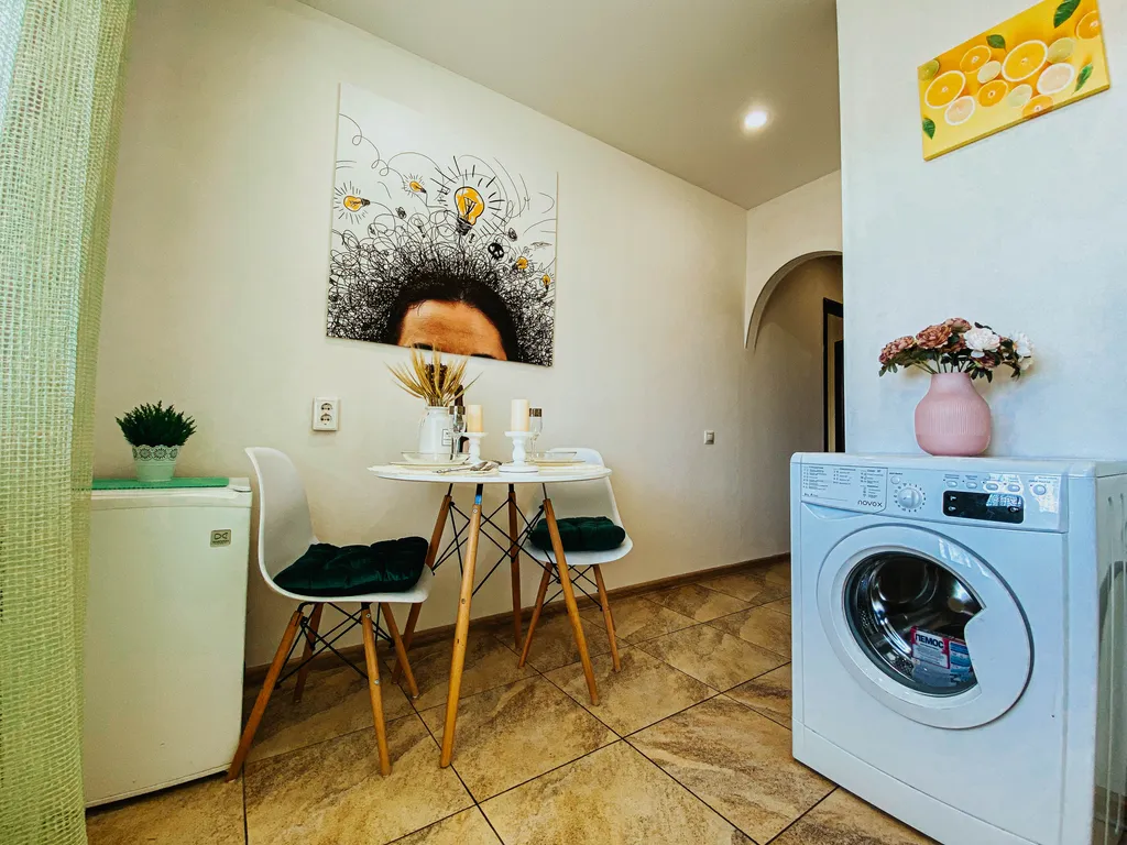 Уютная квартира с круглой кроватью и джакузи