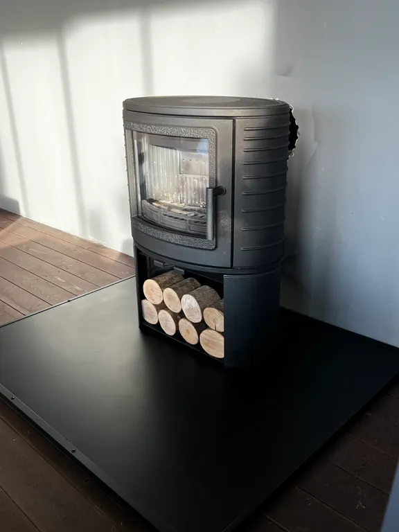 Gide villa посреди леса с видом на море