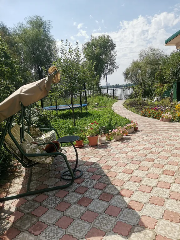 Дом с баней на берегу реки в 10 минутах от центра города