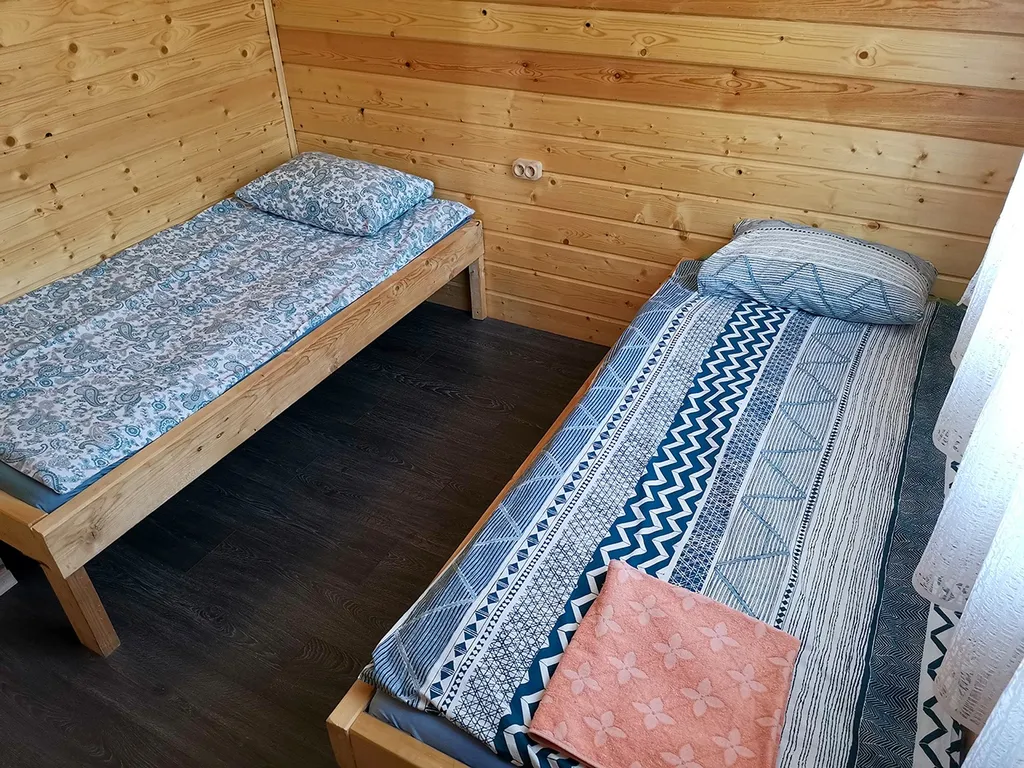 Солнечный с дровяной сауной