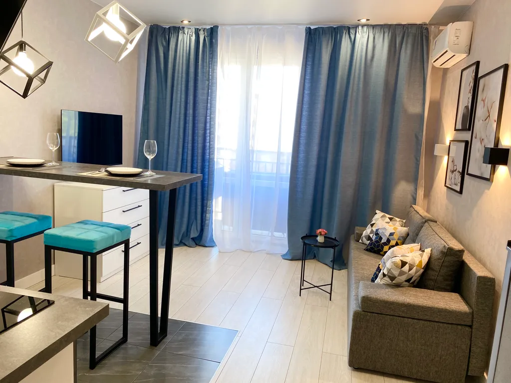 Студия с дизайнерским ремонтом рядом с морем в новом ЖК Летний