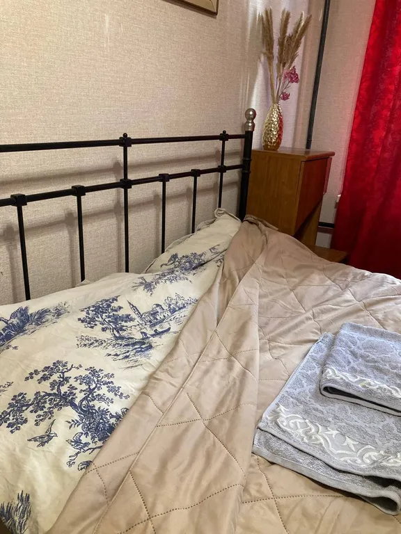 Квартира Комната с потрясающей кроватью и смарт тв в уютной Питерской квартире — Санкт-Петербург