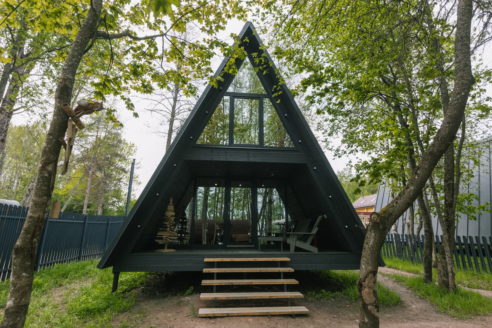 Дом A-frame Orange на берегу озера, Правдино, Правдино, - улица, б/н,  объявление 889633 — Суточно.ру