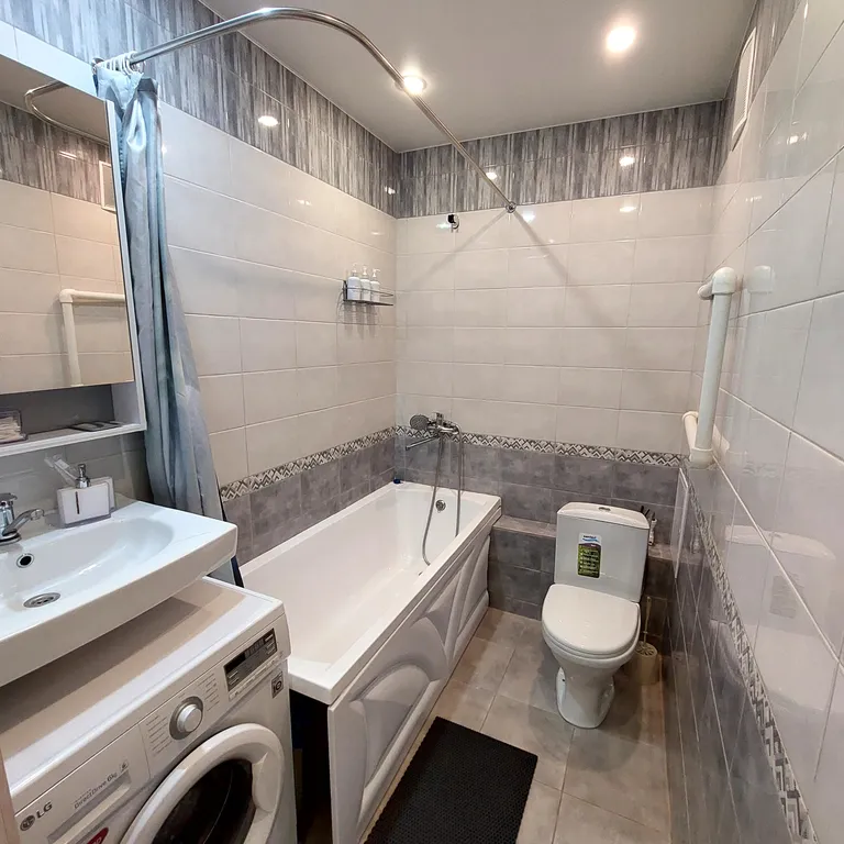 Уютная студия с шикарным видом из окна и с очень удобным месторасположением