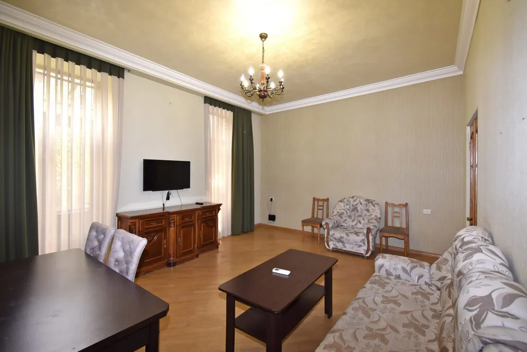 3-комнатная Квартира — аренда посуточно в Ереван