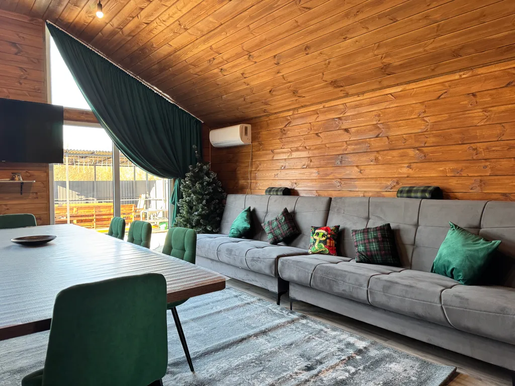 Уютная Хижина с теплым бассейном