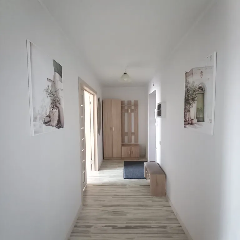 Квартира в центре, рядом с АЗ Урал