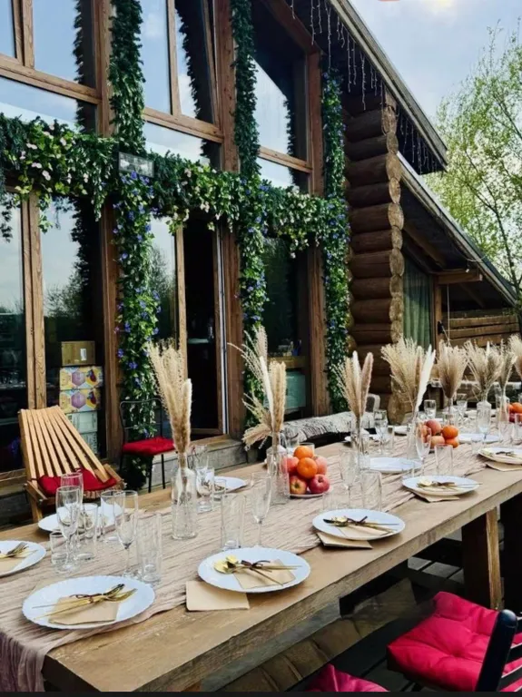 Шале на берегу реки с баней и горячей купелью