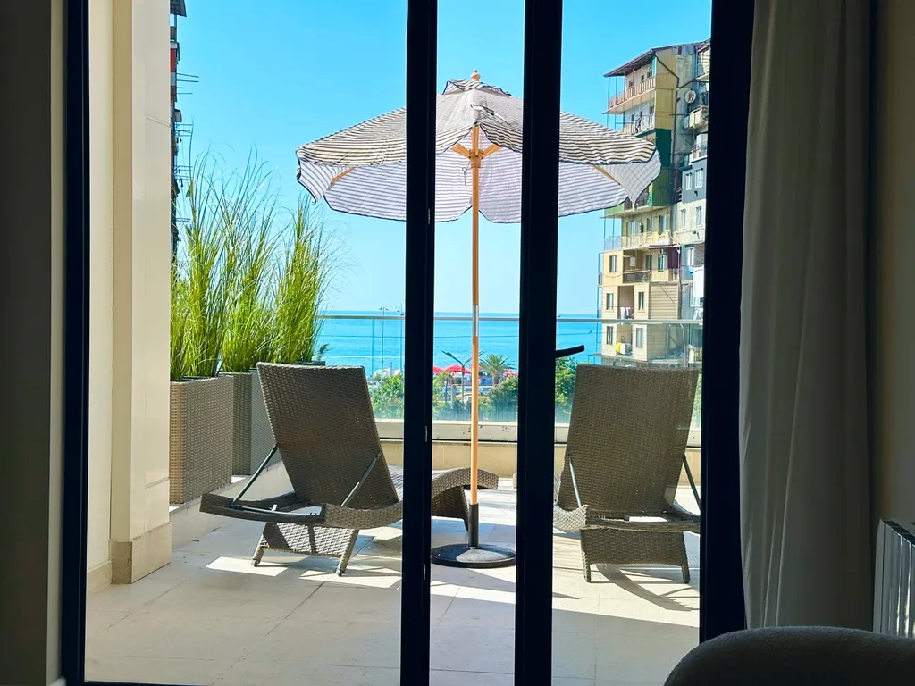 Квартира Апартамент с террасой и видом на море — аренда посуточно в Батуми