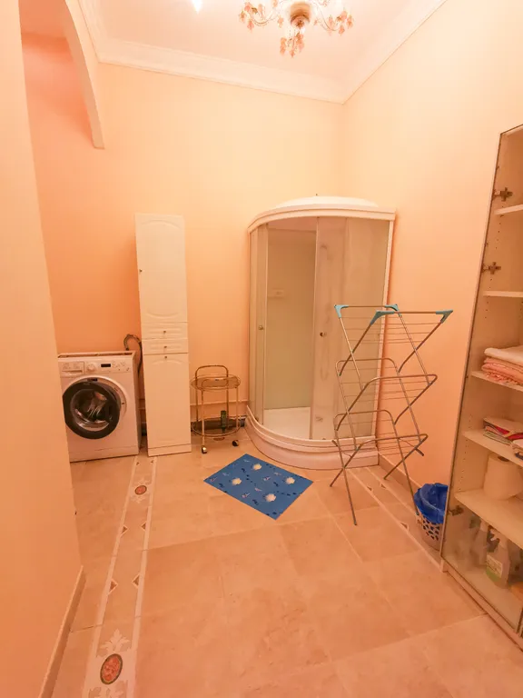 Светлая комната на Белорусской