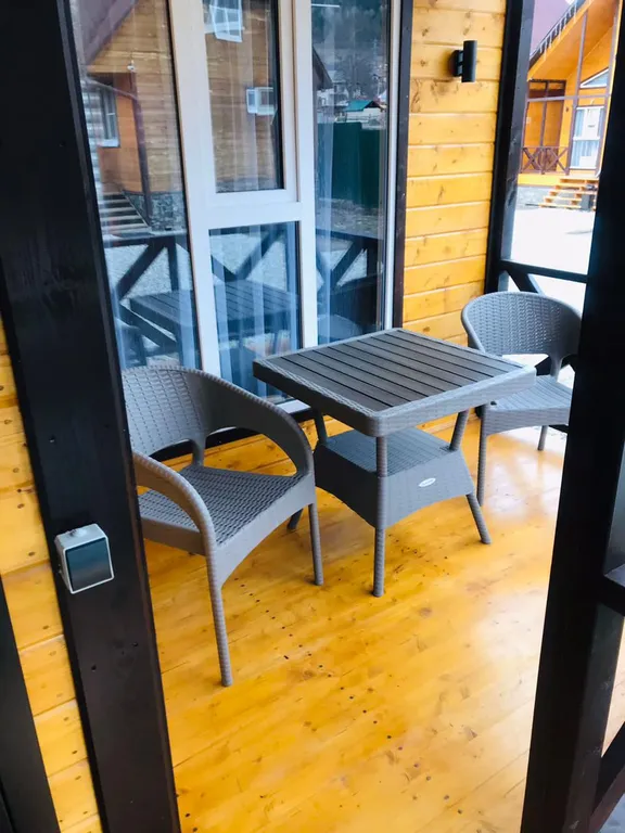 Уютный дом с кухней в центре