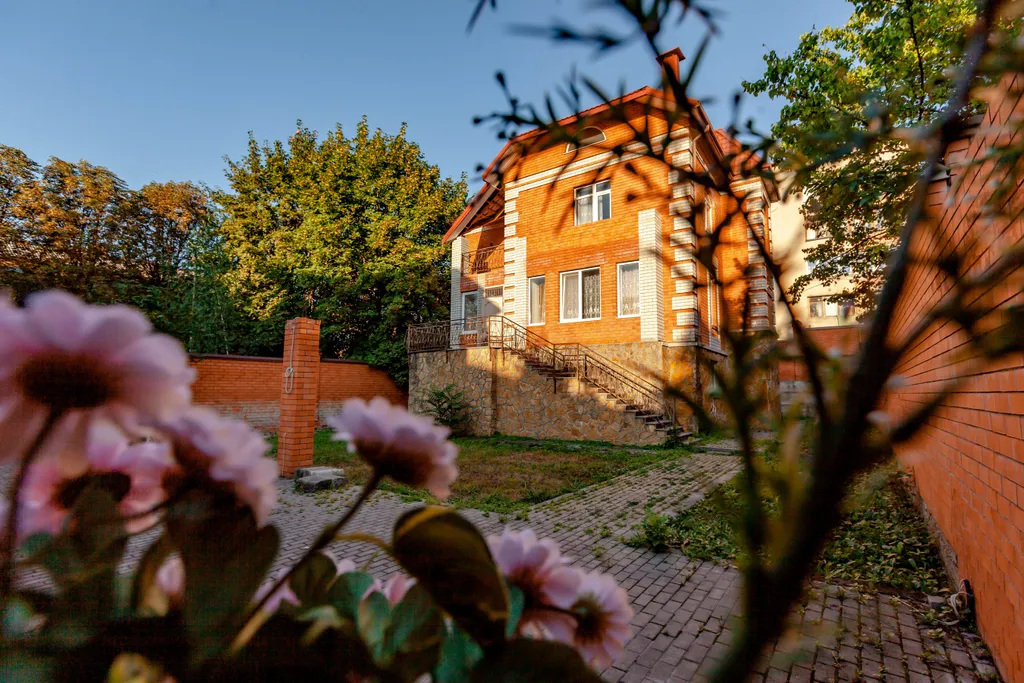 Уютный дом в центре города