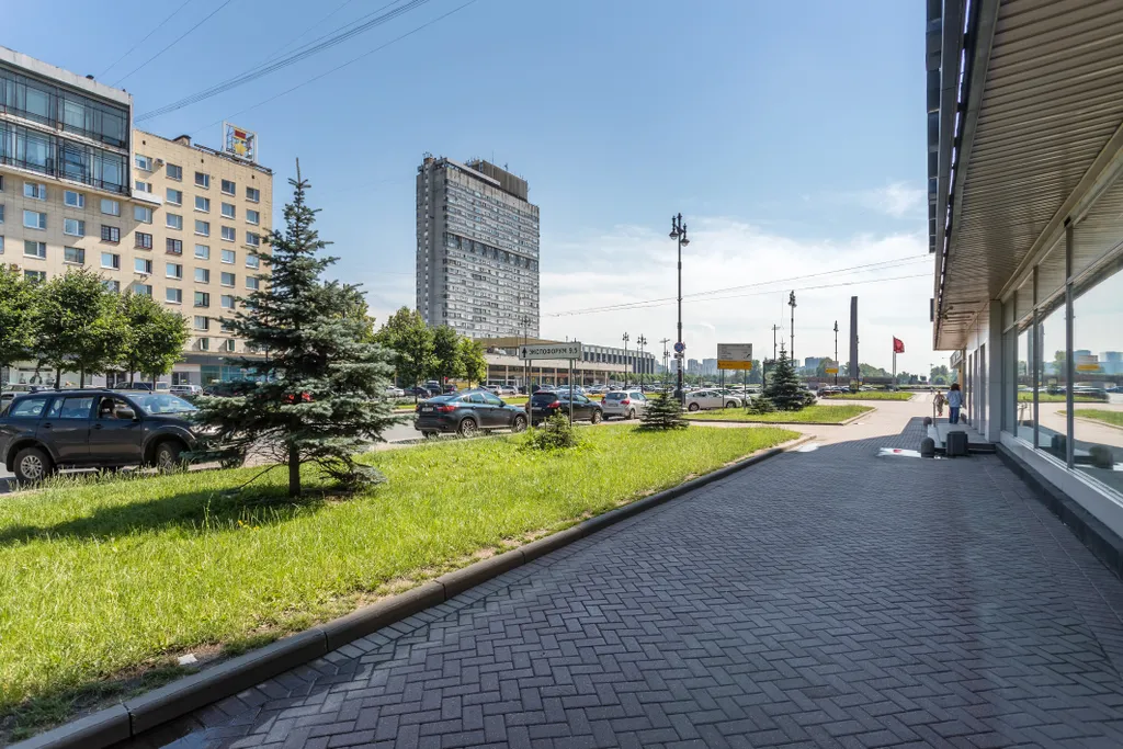 Современная студия на площади Победы