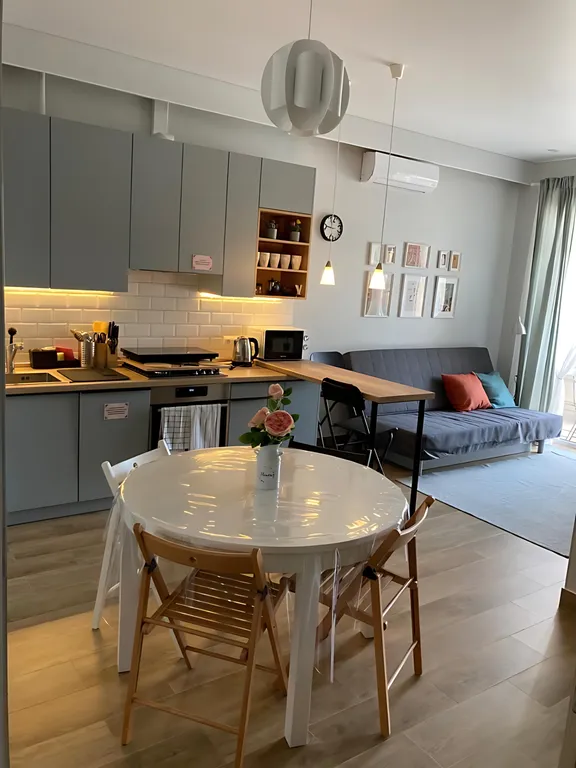 Квартира Апартаменты в 200 метрах от моря и памятника природы Скала Парус — Прасковеевка