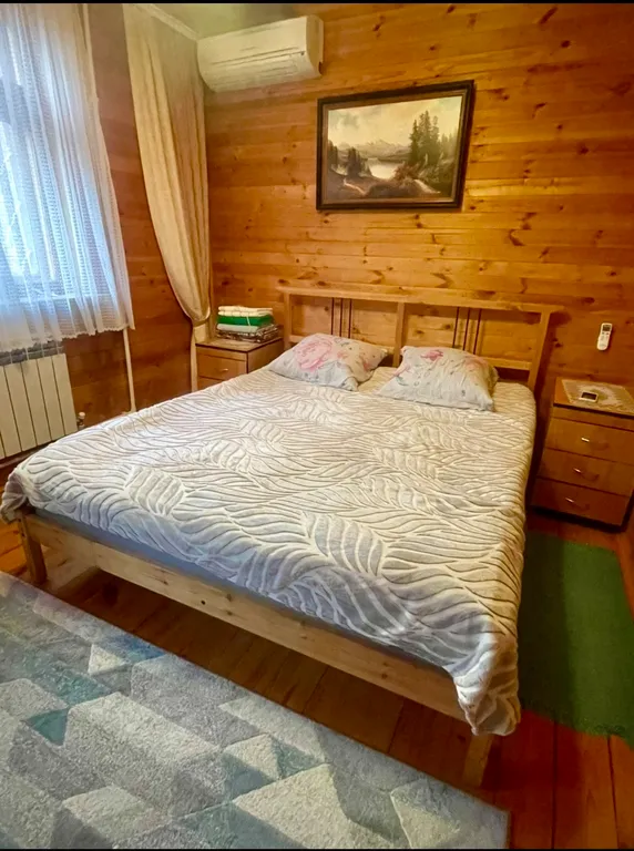 Уютный дом на берегу реки Кама