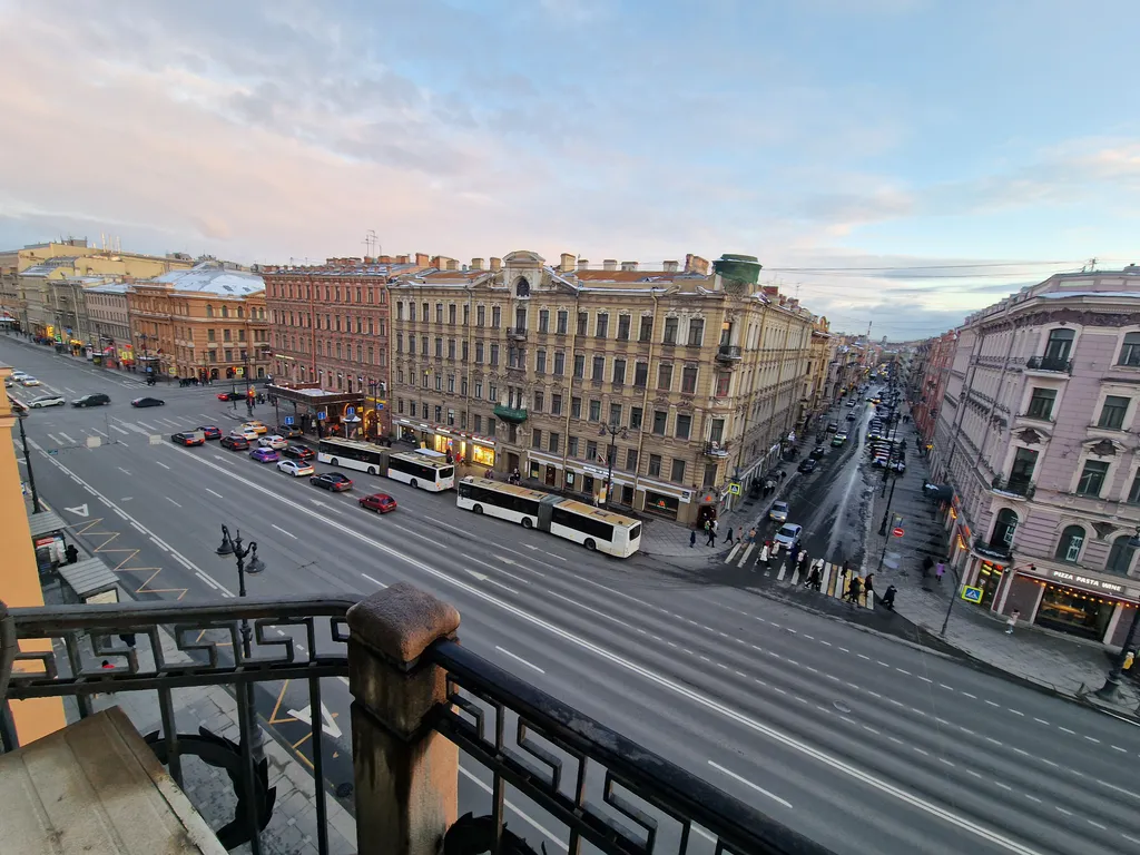 Видовая квартира с балконом