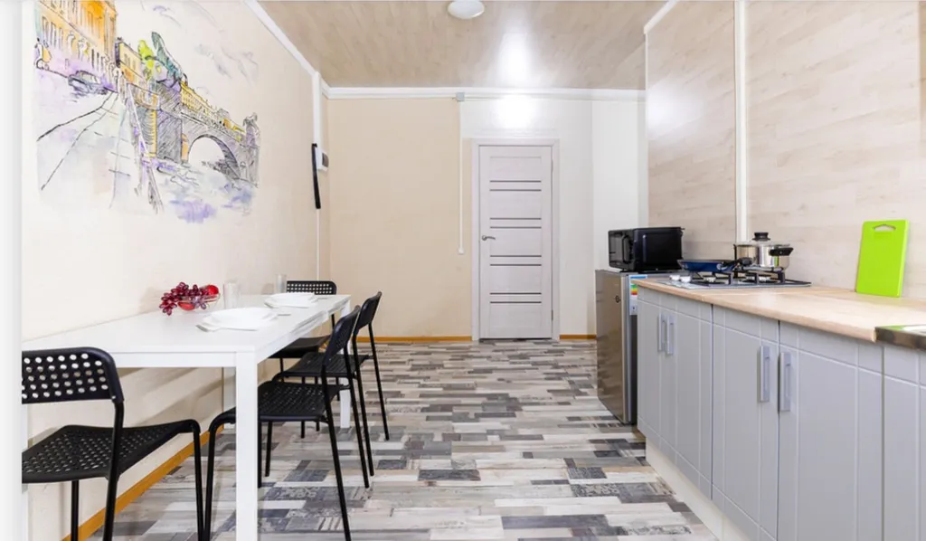 Квартирка с двориком Апрель 2