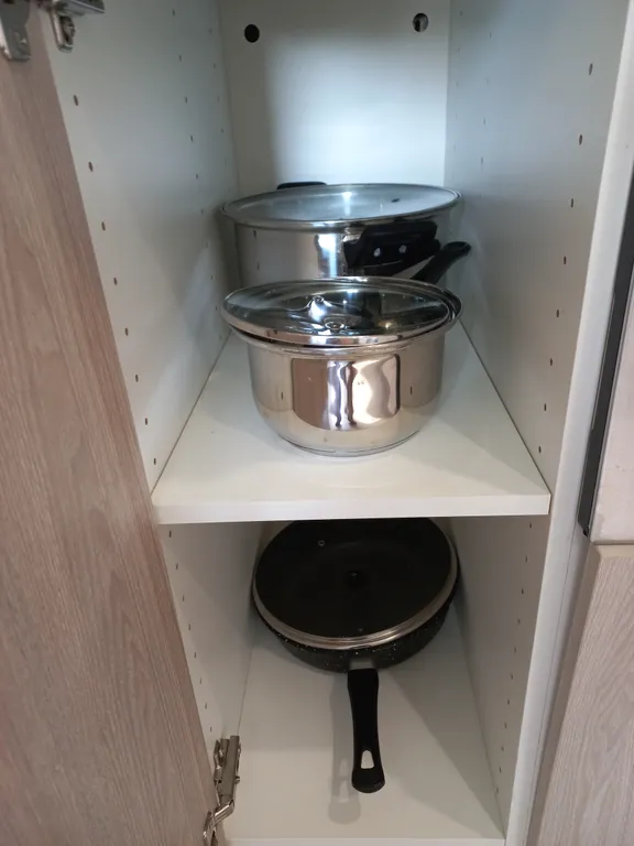 Большая, солнечная студия с перегородкой