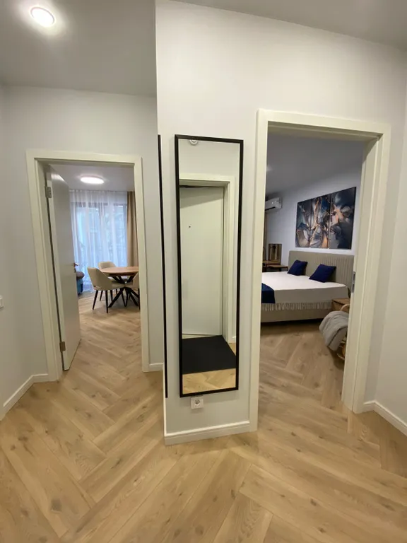 Апартаменты с бассейном на берегу моря