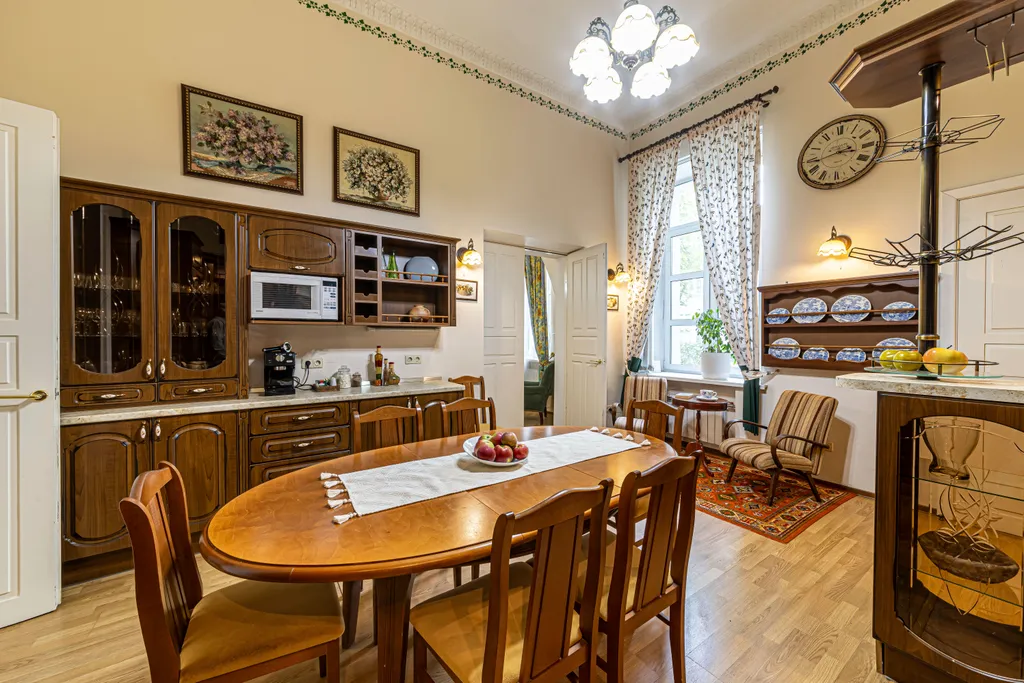 Квартира delux с 4 спальнями и парковкой у Эрмитажа