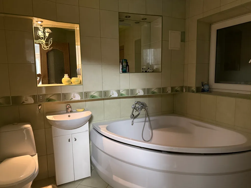 Уютный коттедж в черте города