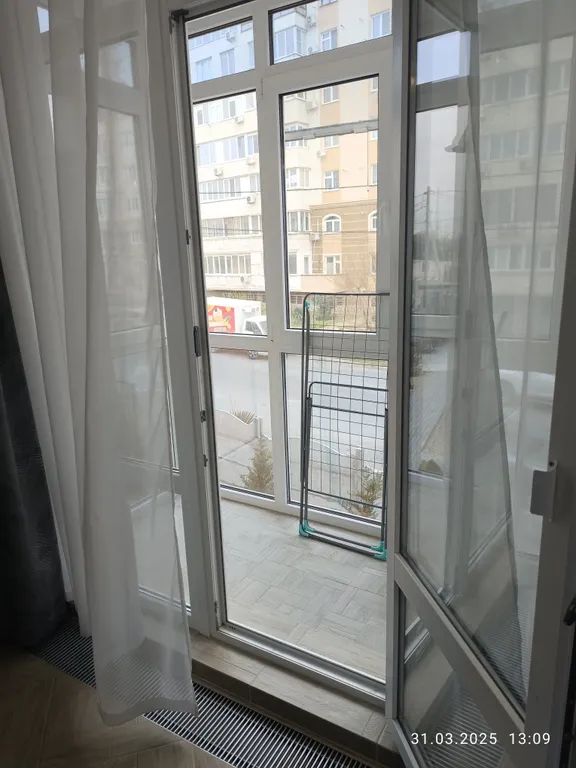 Студия на берегу моря