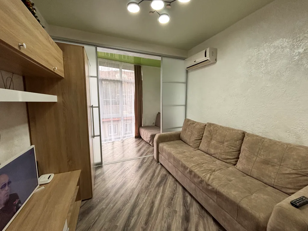 Чистая уютная студия в центре Хосты