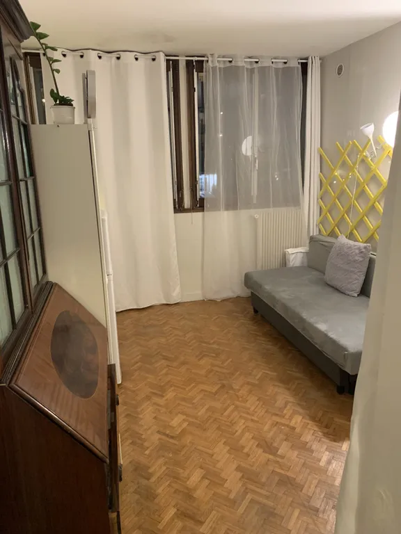 Квартира недалеко от Эйфелевой башни